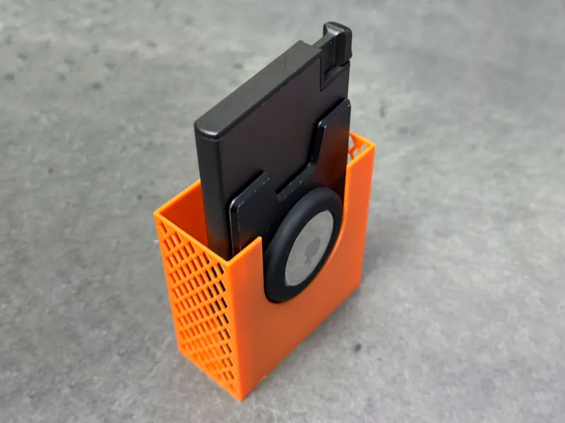 Ekster Card Wallet Holder with Airtag cutout