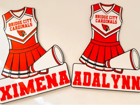 Letrero o emblema decorativo: CUSTOMIZABLE CHEER SPIRIT STICK TEMPLATE — referencia de MakerWorld