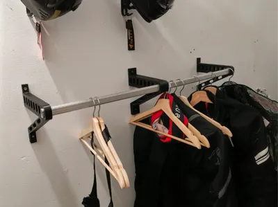 Clothes hanger