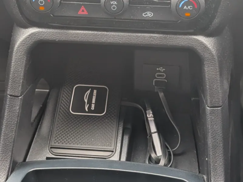 Ford Ranger T6 Wireless Charger 
