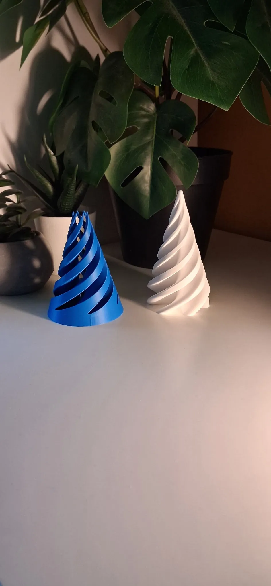 Spiral Fidget Cone Big - Free 3D Print Model - MakerWorld