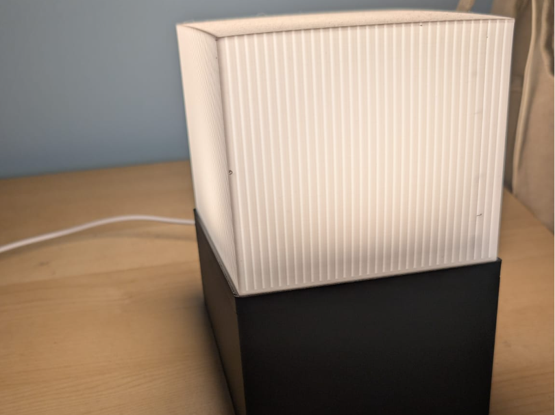 Lampada semplice da comodino (LED-001)