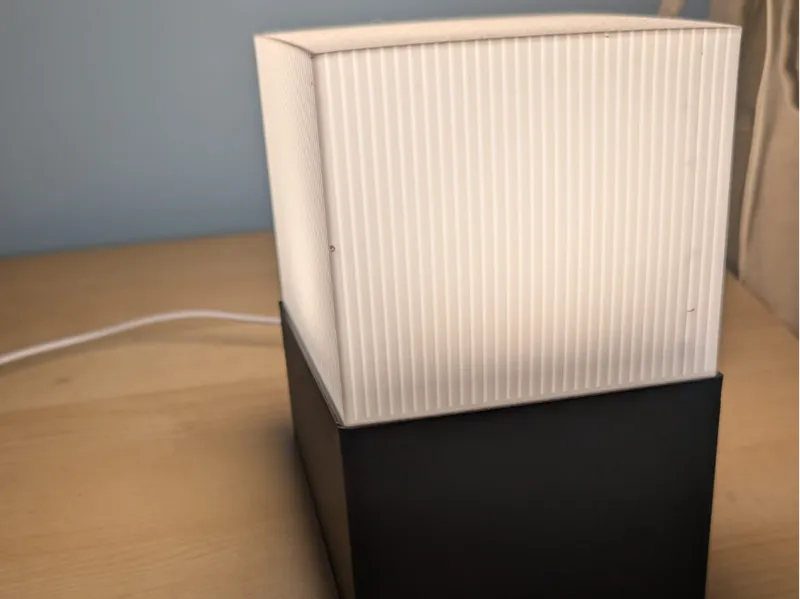 Lampada semplice da comodino (LED-001)