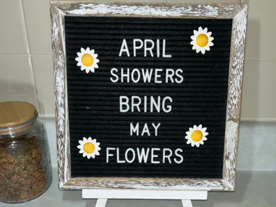 letterboard flowers