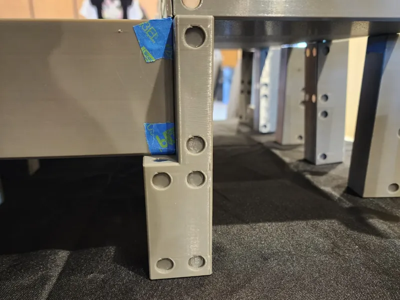 Simplified Display Bin Column