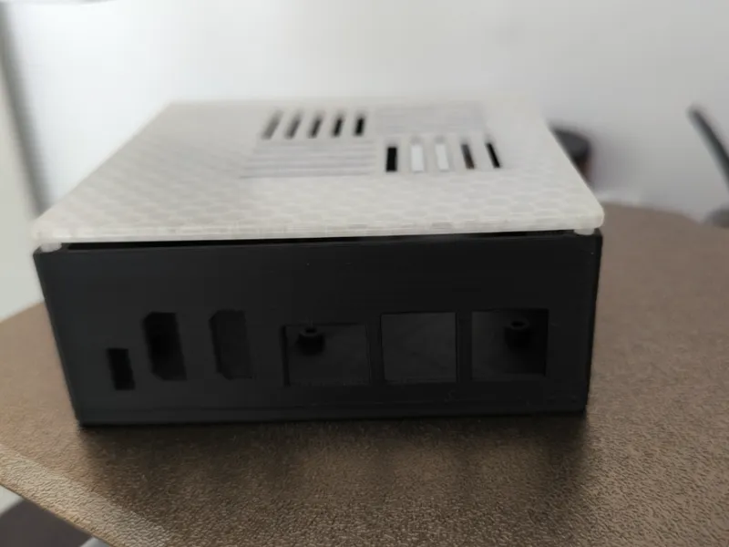 Raspberry Pi 5 mini desktop case