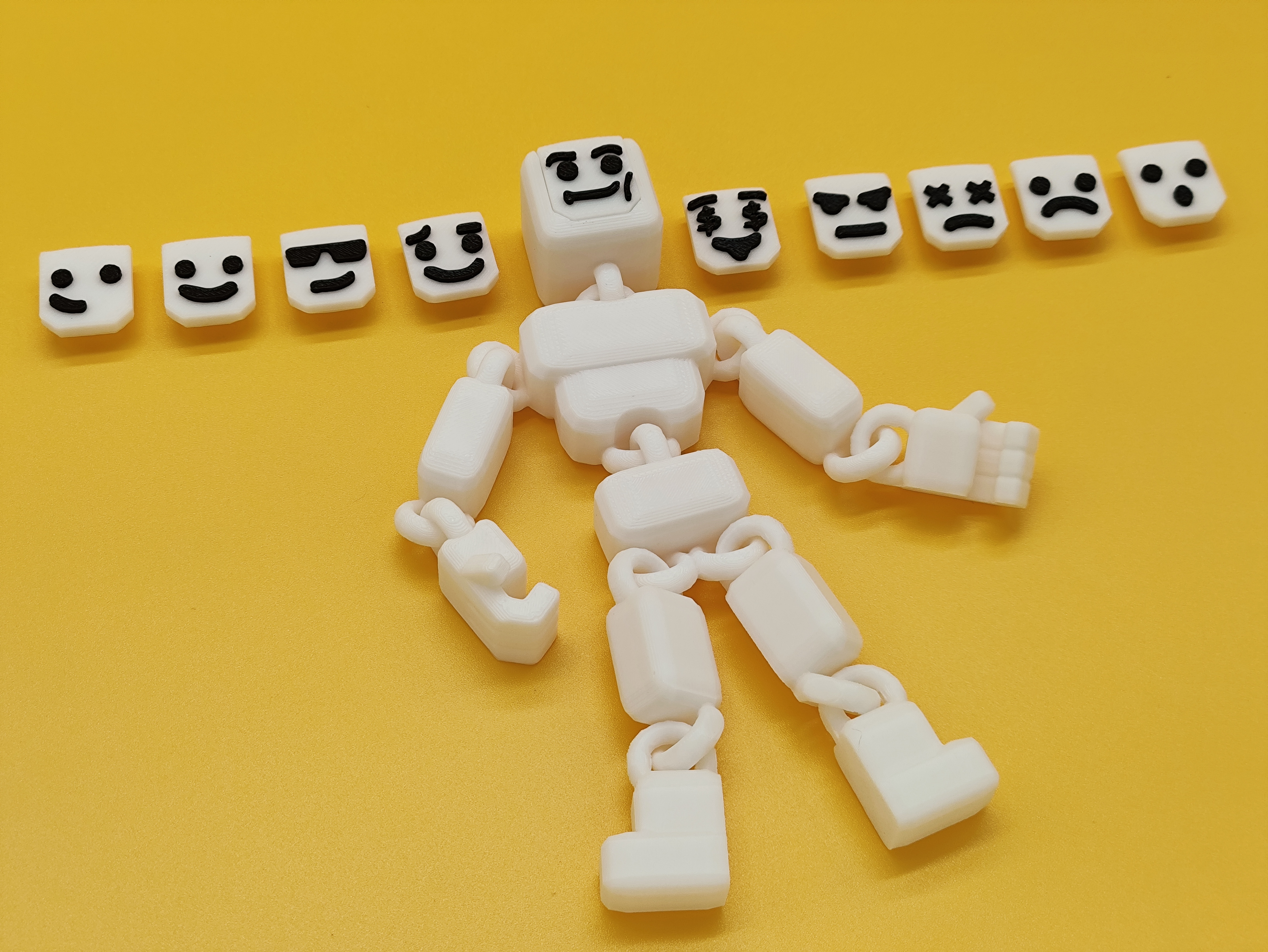 Snap-Fit Face Cards Articulated Fidget Toy - 1
