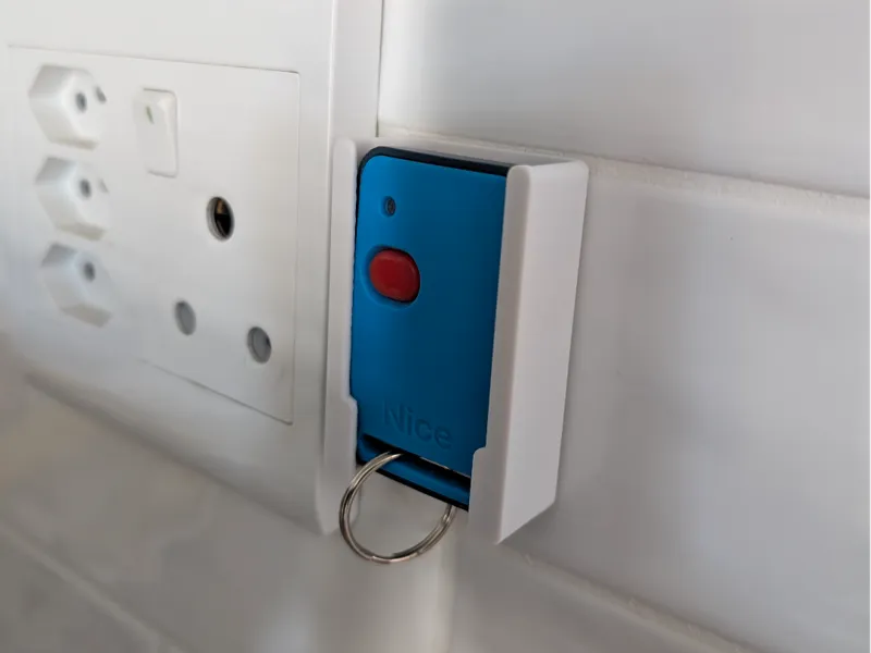 Alarm remote cradle