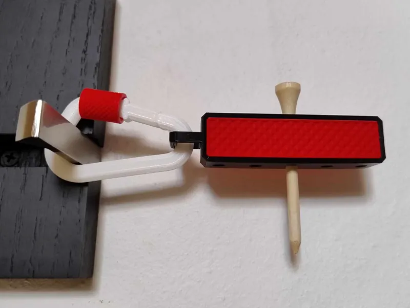 Tee Holder