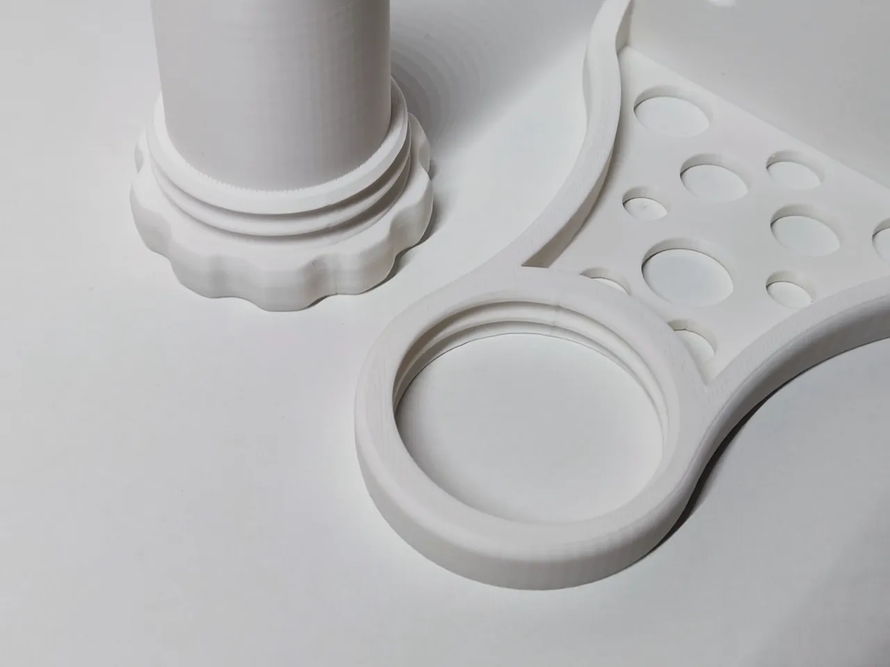 Under-cabinet kitchen paper holder view 4