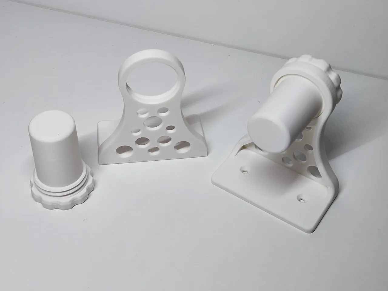 Under-cabinet kitchen paper holder view 2