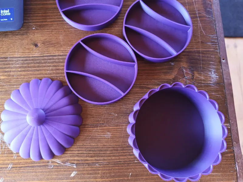 elegante portagioie con contenitori impilabili