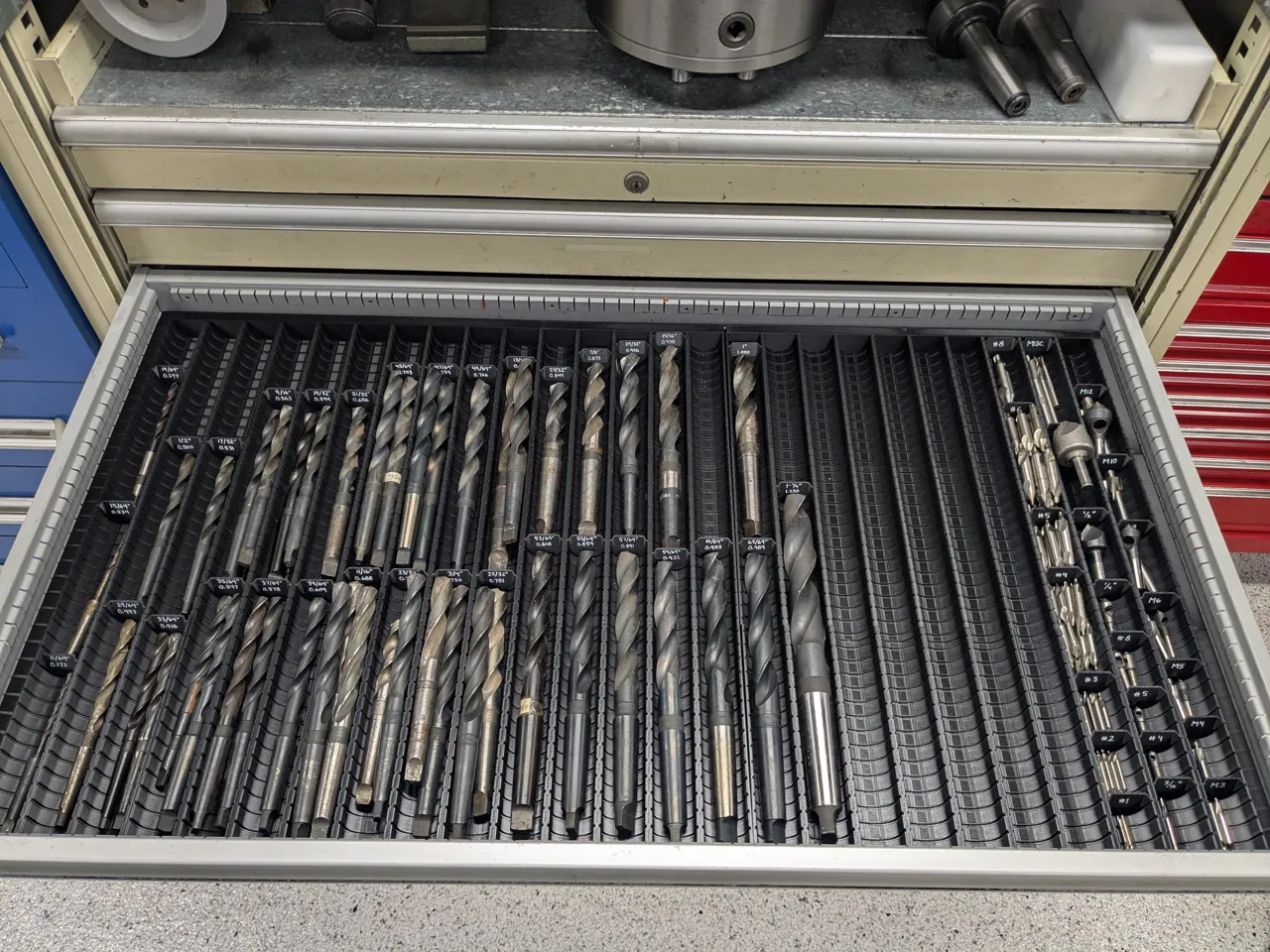 Slotfinity: A Modular Tooling Tray System view 4