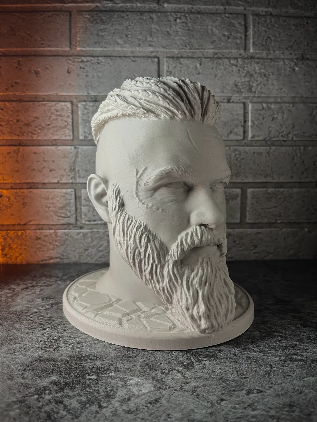 Headphone Stand - Ragnar Lothbrok Bust - Vikings view 4