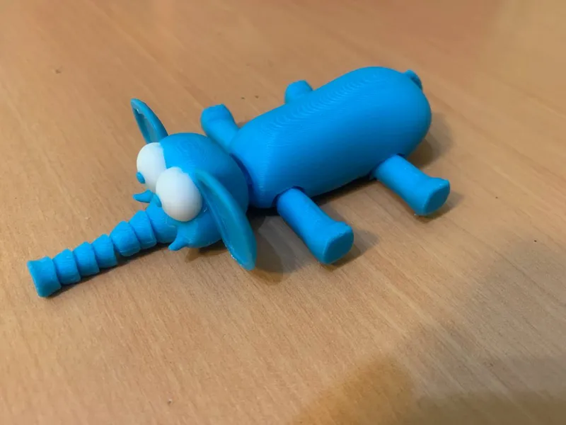 Elefante adorable tumbado