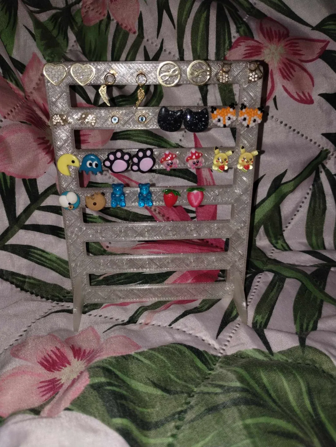 Earrings stand for stud and hanging earrings view 4