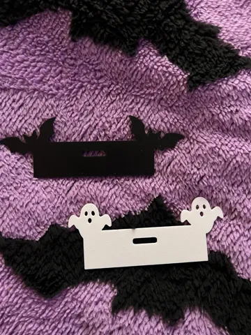 Modelo para impresión 3D: Halloween Badge Reel Toppers — vista de referencia 2