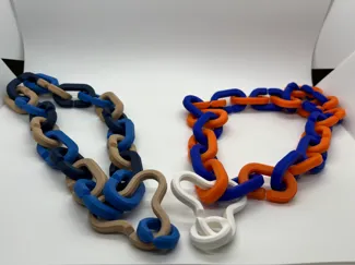 Chain link and connector for oversized logo