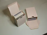 Boîte pliante verticale pour cartes à jouer — photo 1