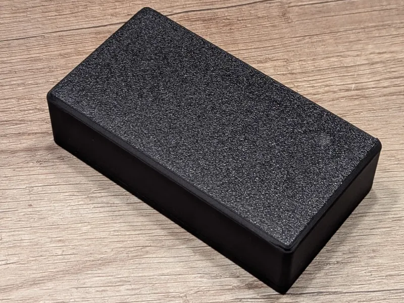 Rock Your Pedalboard: Hammond-Style Enclosure! 
