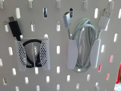 Skadis USB Cable holder