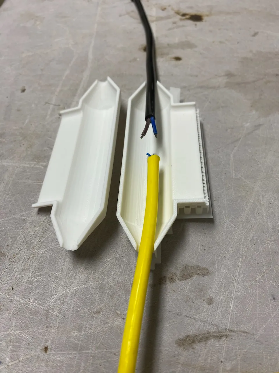 Cable Splice Mold for .3" cable by fixit MakerWorld