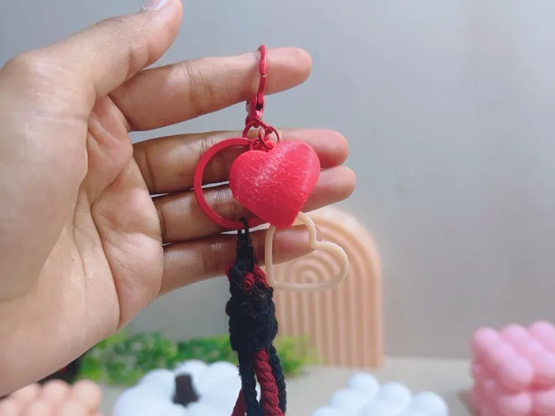 Love Icon Keychain – Valentine Edition