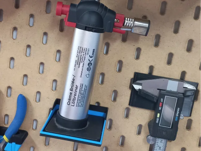 Ikea Skadis Halterung für den Rothenberger Brenner