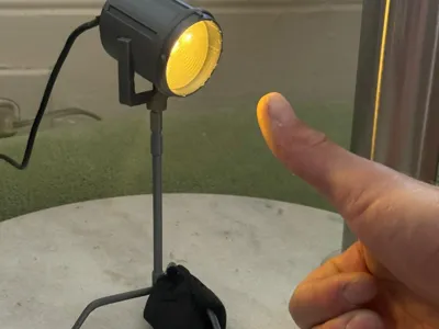 Mini C-stand and Fresnel