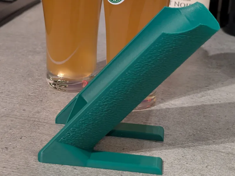 HoldMyBeer - one hand pouring aid