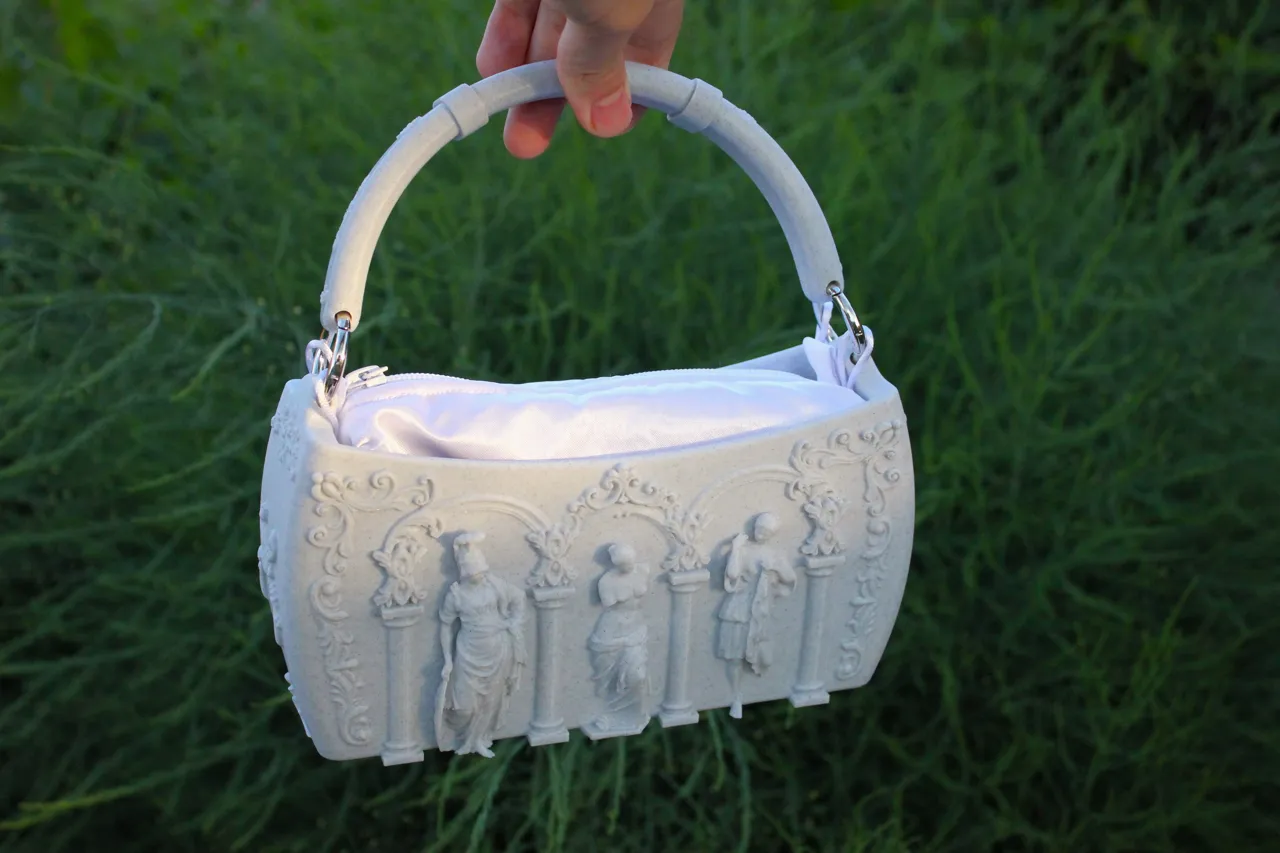 Antique womens bag view 4