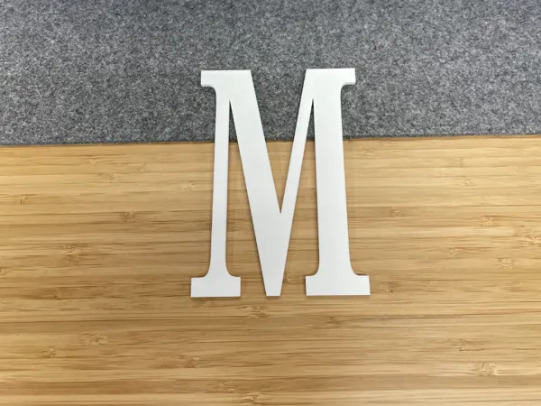 Lettre M décorative