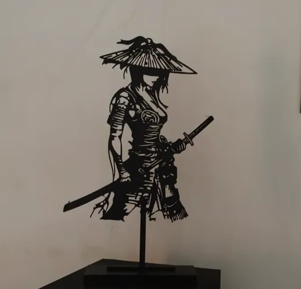Guerrière samouraï japonaise, à poser ou en décor mural