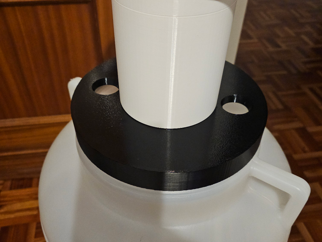 Hydroponic Tower 40L Barrel Lid Adapter