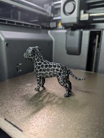 Figura decorativa: Stylized Voronoi Staffbull Dog Geometric Sculpture — vista de referencia 5