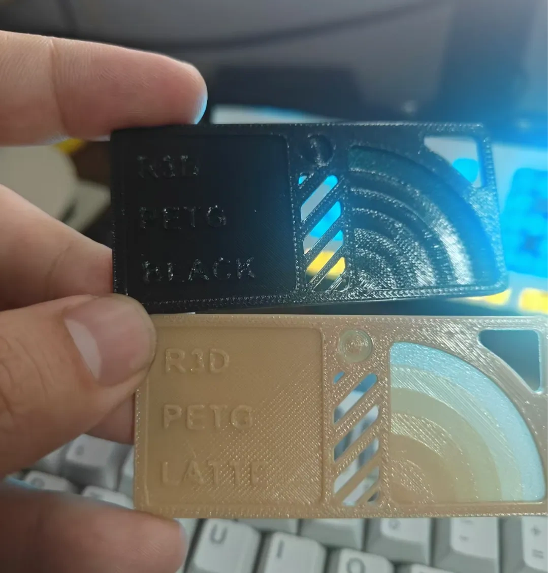 Miniatura 1 do modelo 3D 带有透明度、薄壁、圆锥测试的色卡，色卡集成字体，可通过拓竹切片软件进行修改
