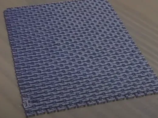 Maille tissée imprimée en place