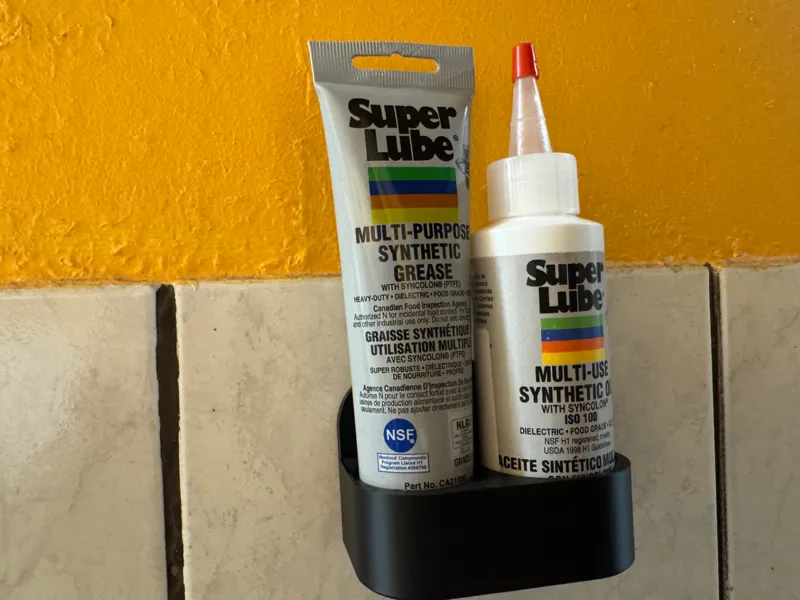 Wandhalterung für Super Lube
