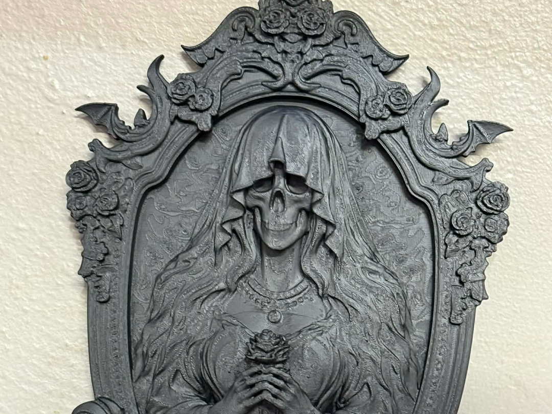 Gothic Victorian Veiled Elegance