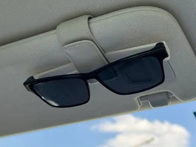 JINS Switch Sunglasses Clip-on Car Holder