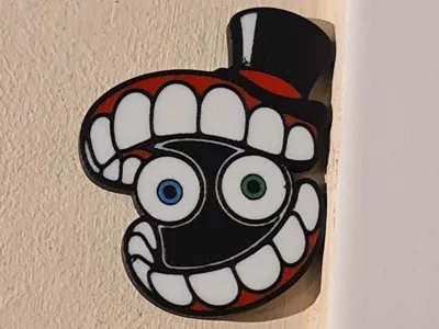 Caine from The Amazing Didital Circus magnet/pin