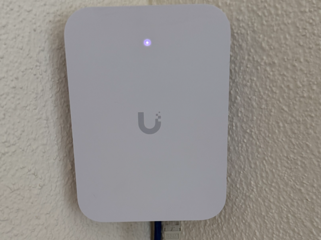Ubiquiti Unifi U7 InWall Eckhalterung