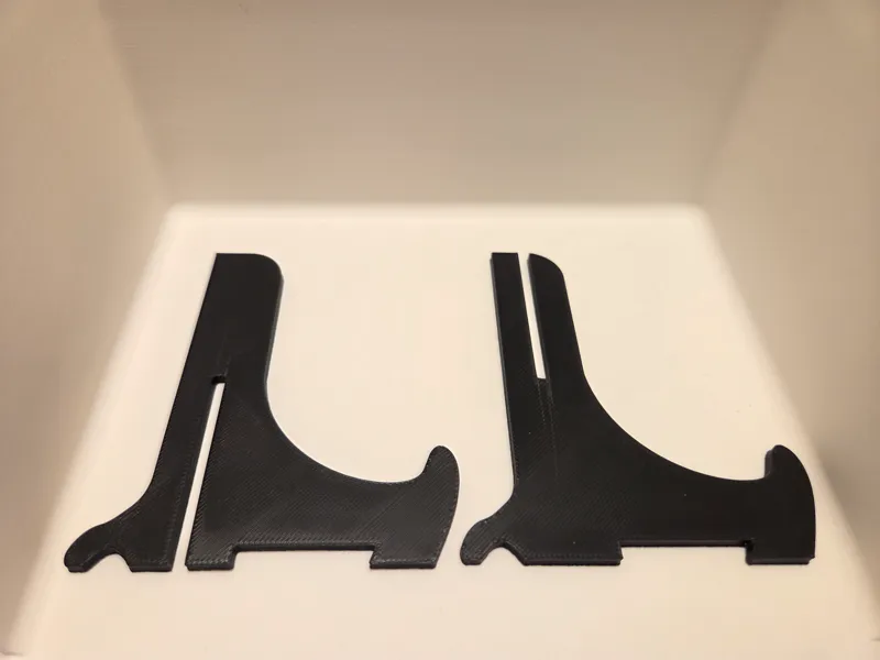 Minimal Tabletop Display Stand
