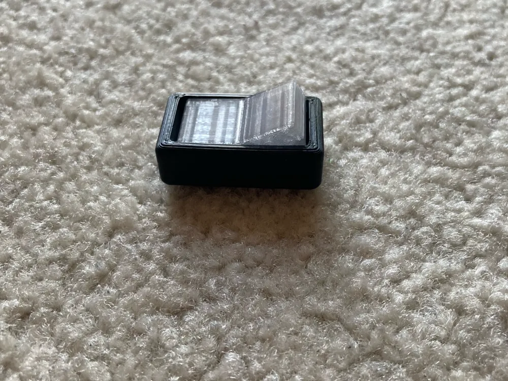 Objeto manipulable: Click Switch Fidget. Referencia del modelo original.