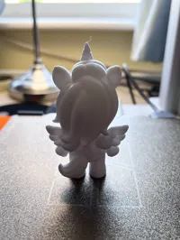 Licorne joyeuse — figurine fantasy — photo 4