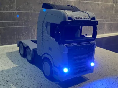 Cyberbrick Scania R730