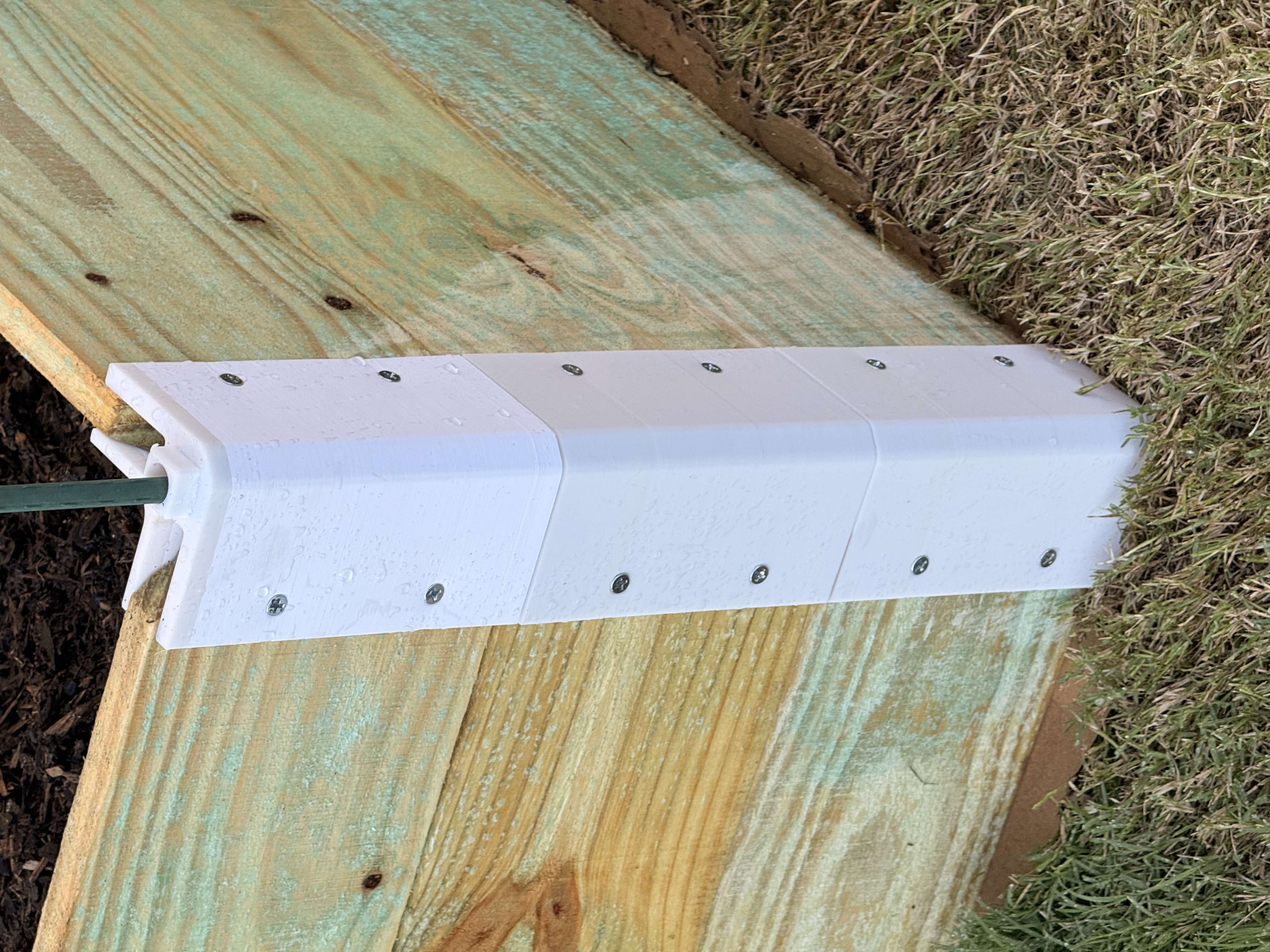 Miniatura 4 do modelo 3D Budget Raised Bed Bracket System