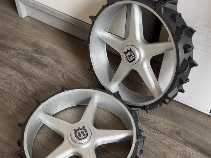Miniatura 1 do modelo 3D Automower mk18 Wheel
