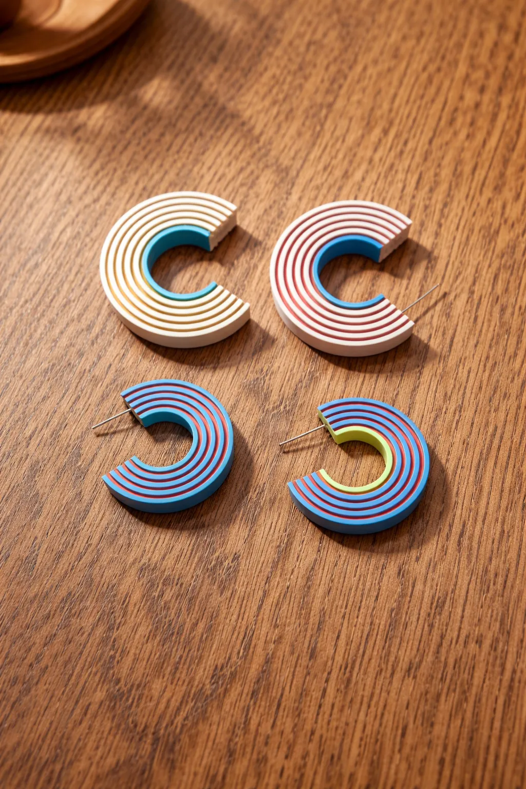 Luna Curve Earrings - Color your way view 3