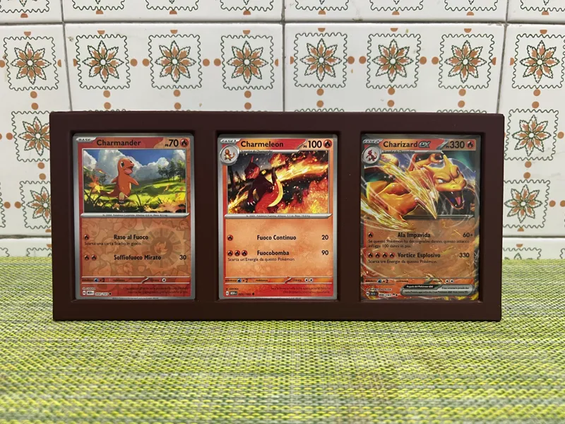 Three Card Frame (with stand)